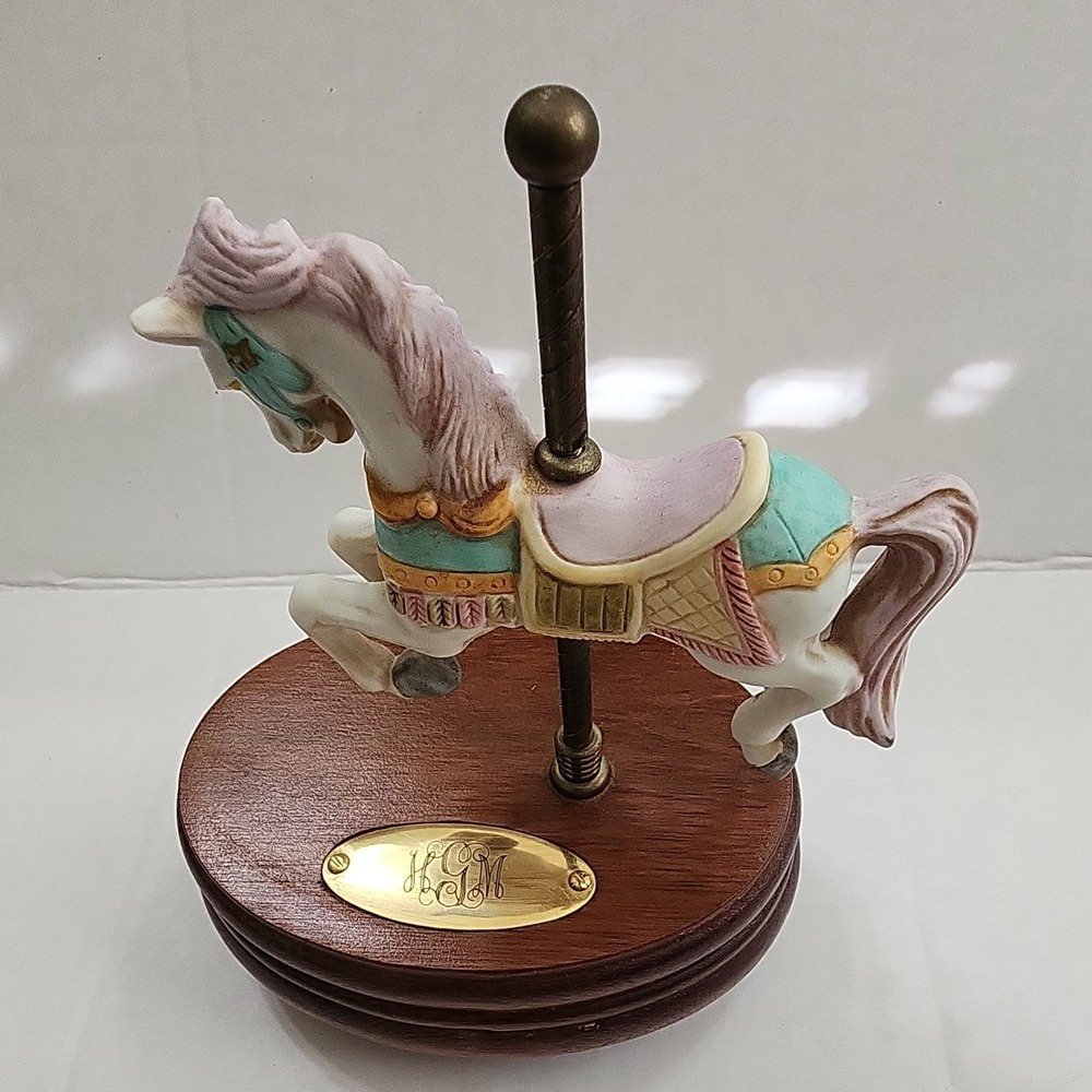 Vintage Willitts Designs Carousel Horse Music Box - Plays Carousel Waltz .